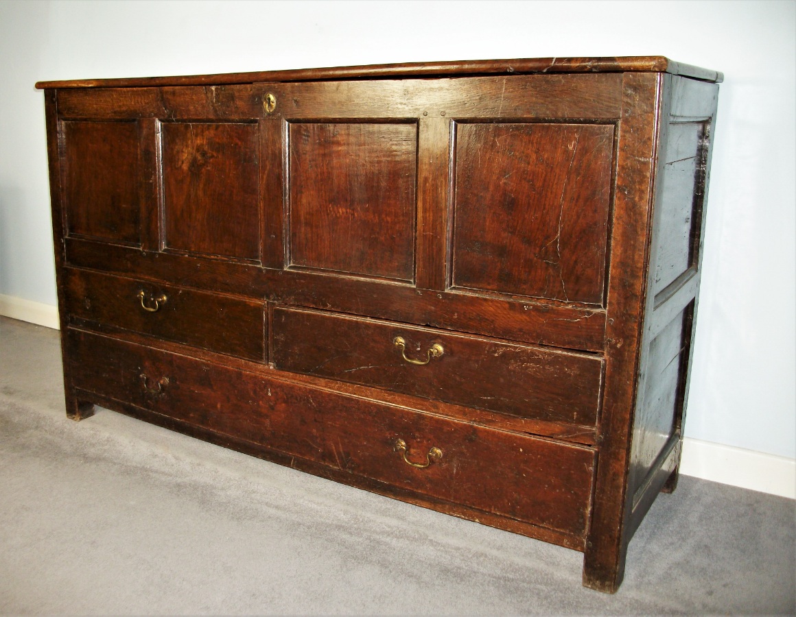 Late 17th Century Welsh Oak Coffer (Coffor) or Mule Chest